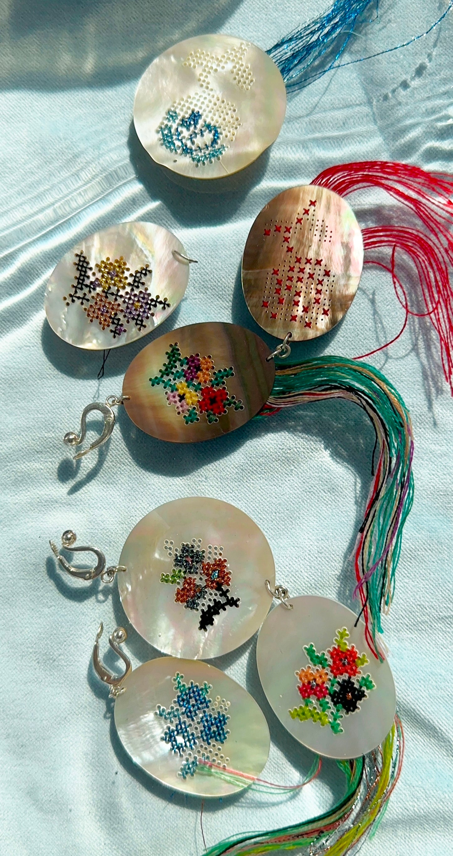 Black Mother-of-Pearl Statement Earring "Magwayen"